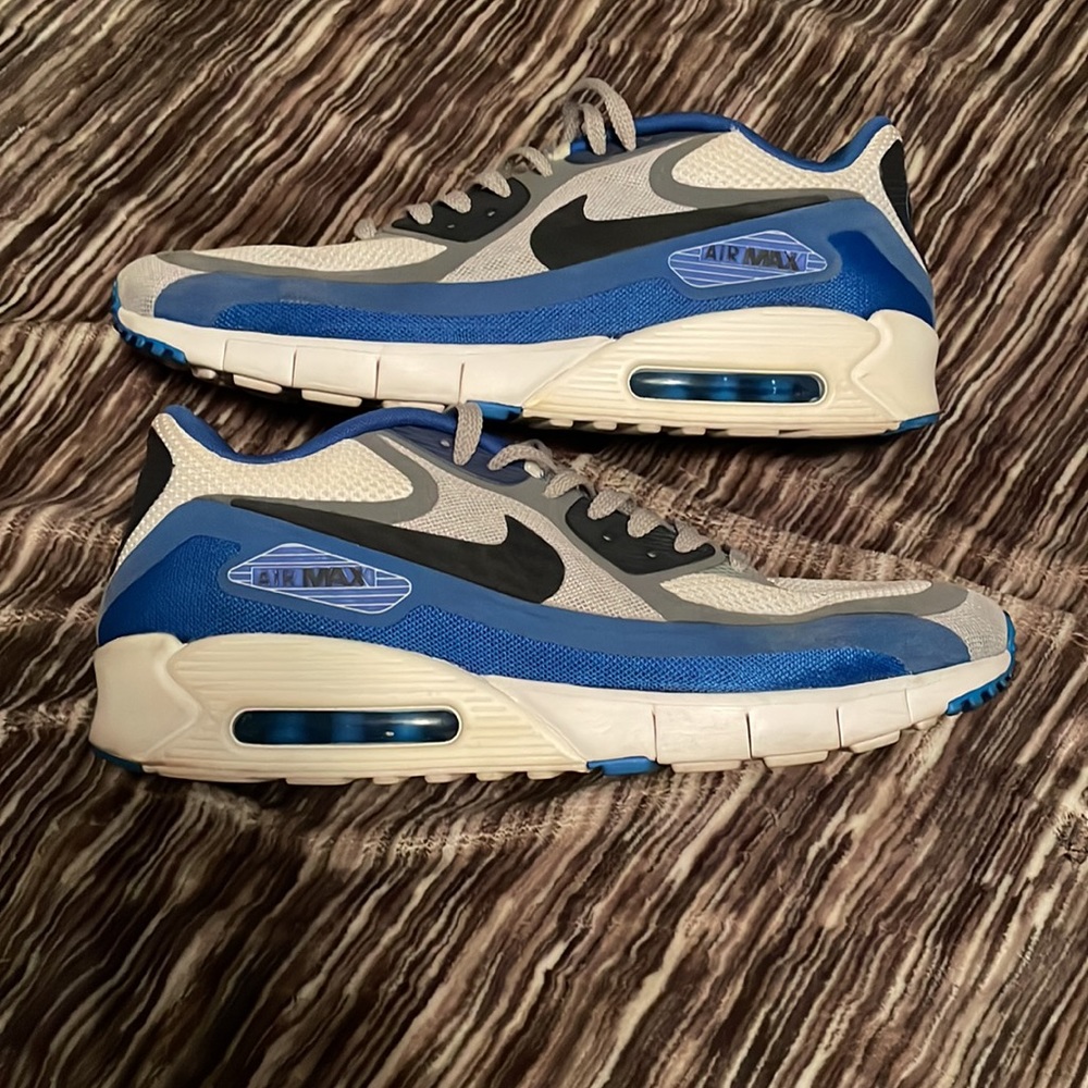 Nike - Picture 2 of 6